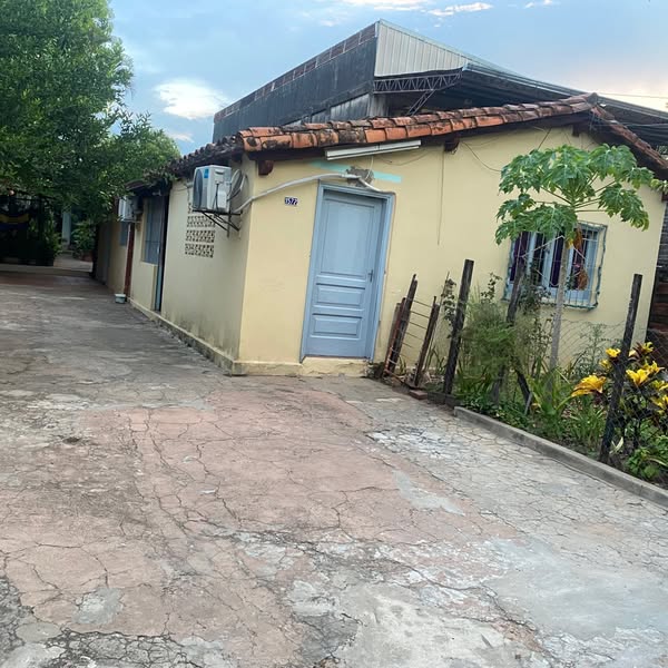 Frente de la casa a refaccionar en Nuestra Señora de la Asunción